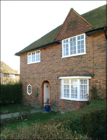 03 Neale Close